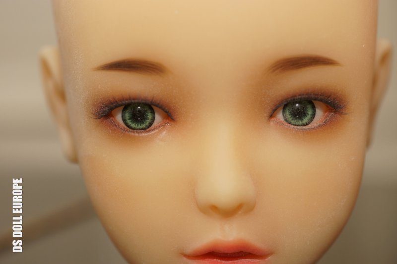 Grüne Augen und Hautton Yellow - Doll Sweet Nina Kopf